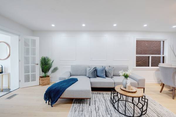 173 Kane AVE, Toronto W03, ON M6M 3N4