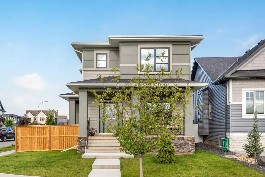 800 Reynolds MNR SW, Airdrie, AB T4B5G2