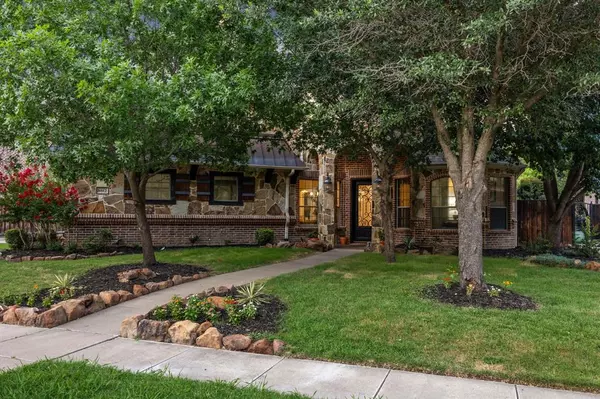 8012 Rushing Spring Drive, North Richland Hills, TX 76182