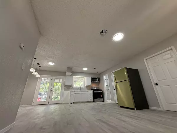 612 Susan Drive, Arlington, TX 76010