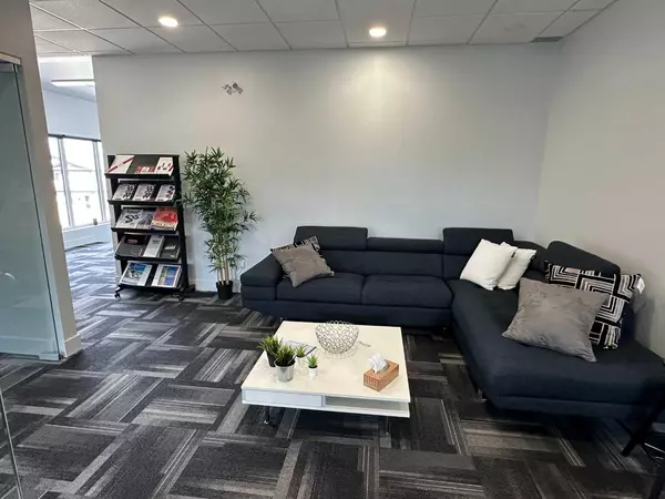 Grande Prairie, AB T8V 3A6,8805 Resources Road #116
