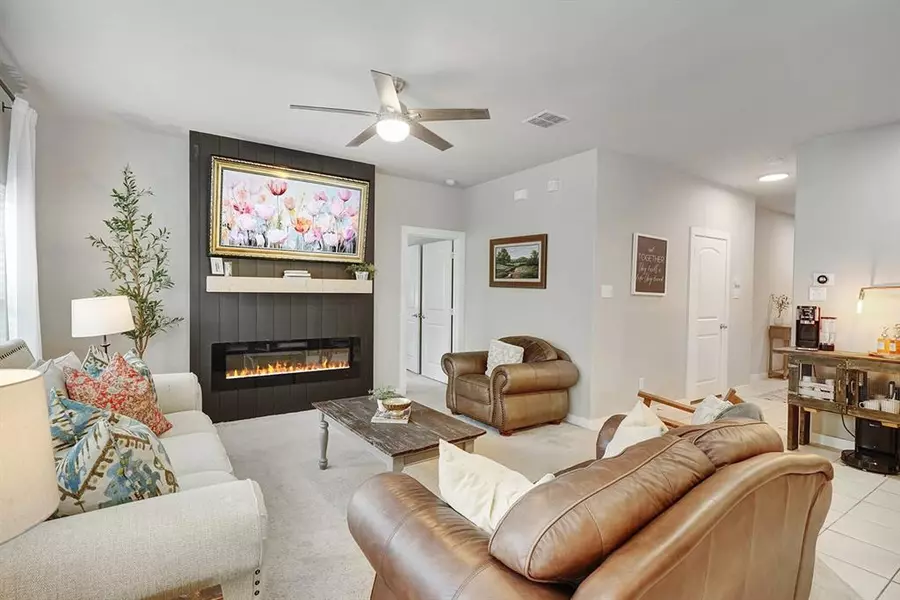 2317 Paxton Way, Denton, TX 76209