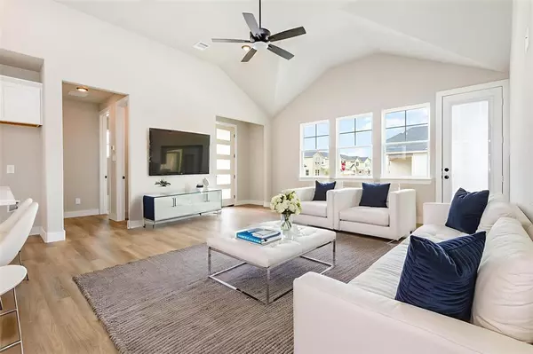 7301 Parsons Mews, Rowlett, TX 75088