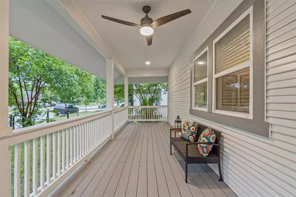 Dallas, TX 75208,813 Elsbeth Street