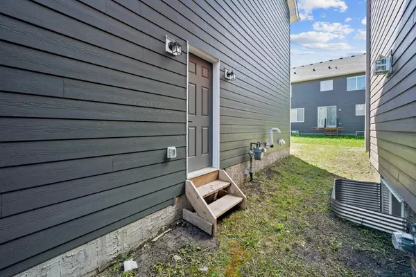 Calgary, AB T2X 4X4,299 Yorkville RD SW