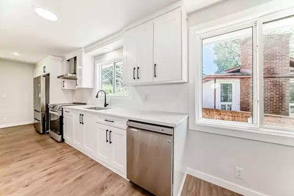 Calgary, AB T1Y 1T7,5173 Whitestone RD NE