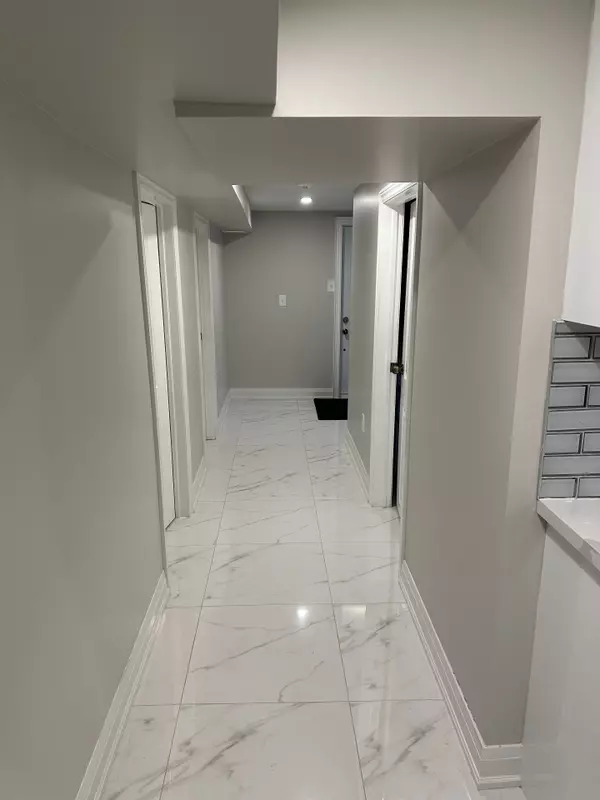 Toronto W04, ON M9N 3K1,7 Academy RD #Lower