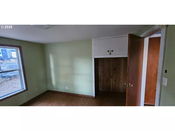 Roseburg, OR 97470,1248 NW ELLAN ST