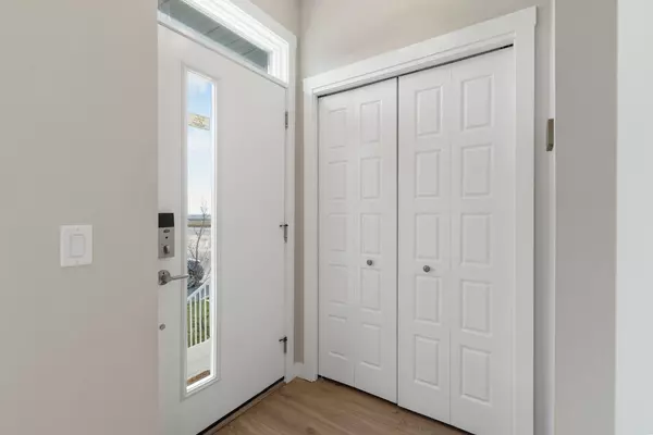 Calgary, AB T3P1L3,15 Howse Rise NE