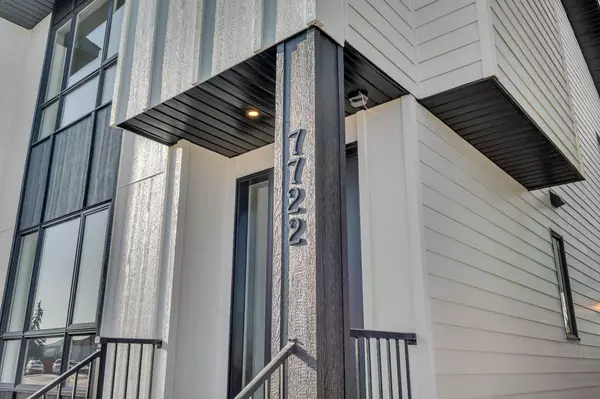 Calgary, AB T3B 1Y2,7722 46 AVE NW