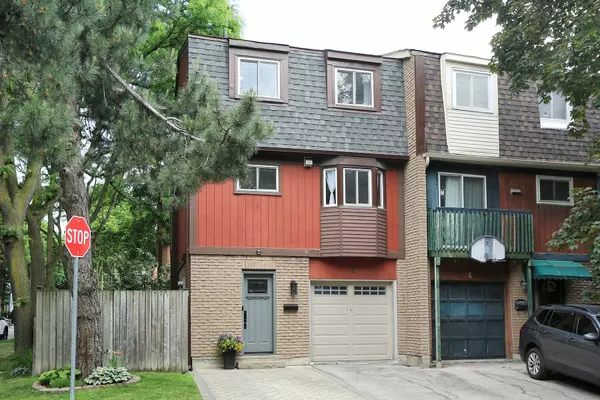 2 Snapdragon DR, Toronto C15, ON M2J 4X6