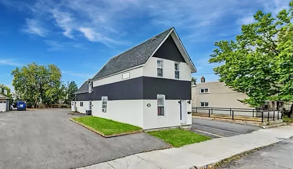250 Hannah ST, Vanier And Kingsview Park, ON K1L 7N2