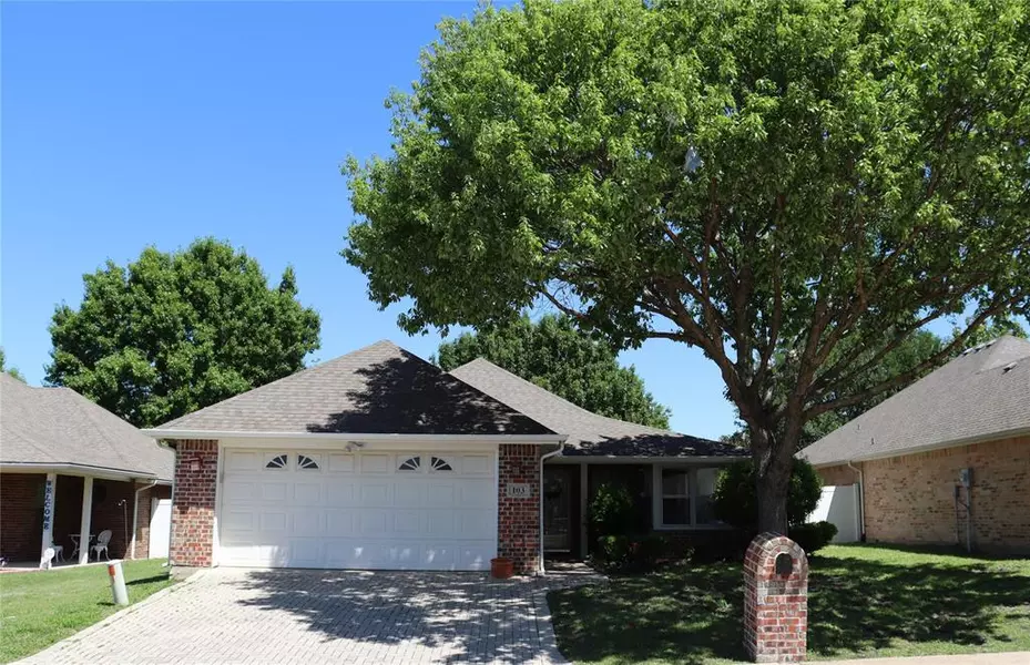 103 Sunglow Loop, Red Oak, TX 75154
