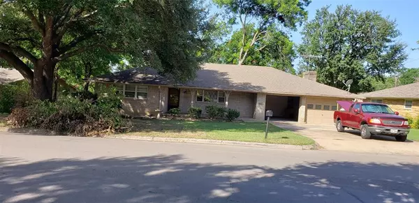 4117 Big Bend Trail, Lake Worth, TX 76135