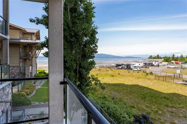 Parksville, BC V9P 2H5,181 Beachside Dr #206C