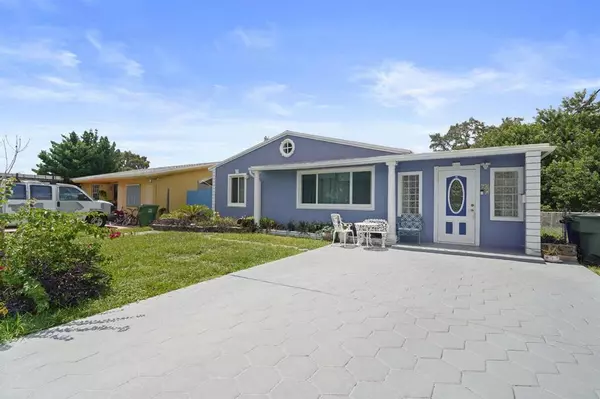 637 SW 1st Ct, Hallandale Beach, FL 33009