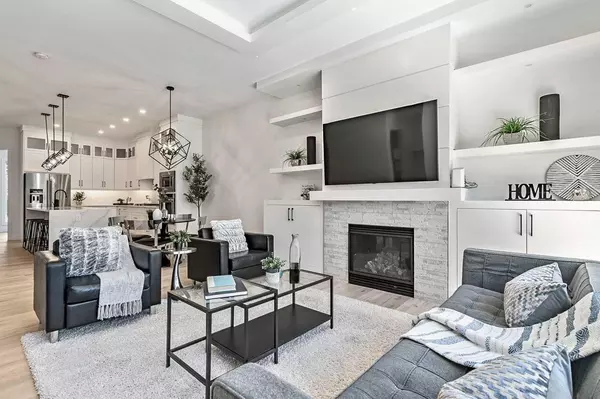 911 22 AVE NW, Calgary, AB T2M 1P5
