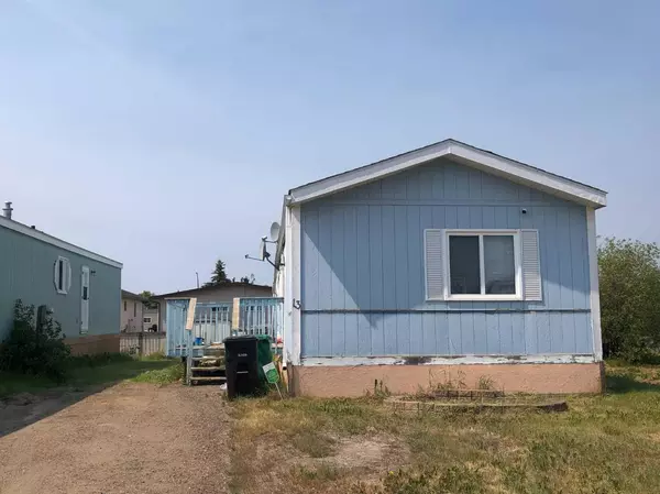13 Deerglen Trailer Park, High Level, AB T0H 1Z0