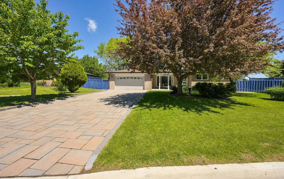 15 Flavian CRES, Brampton, ON L6T 3P2
