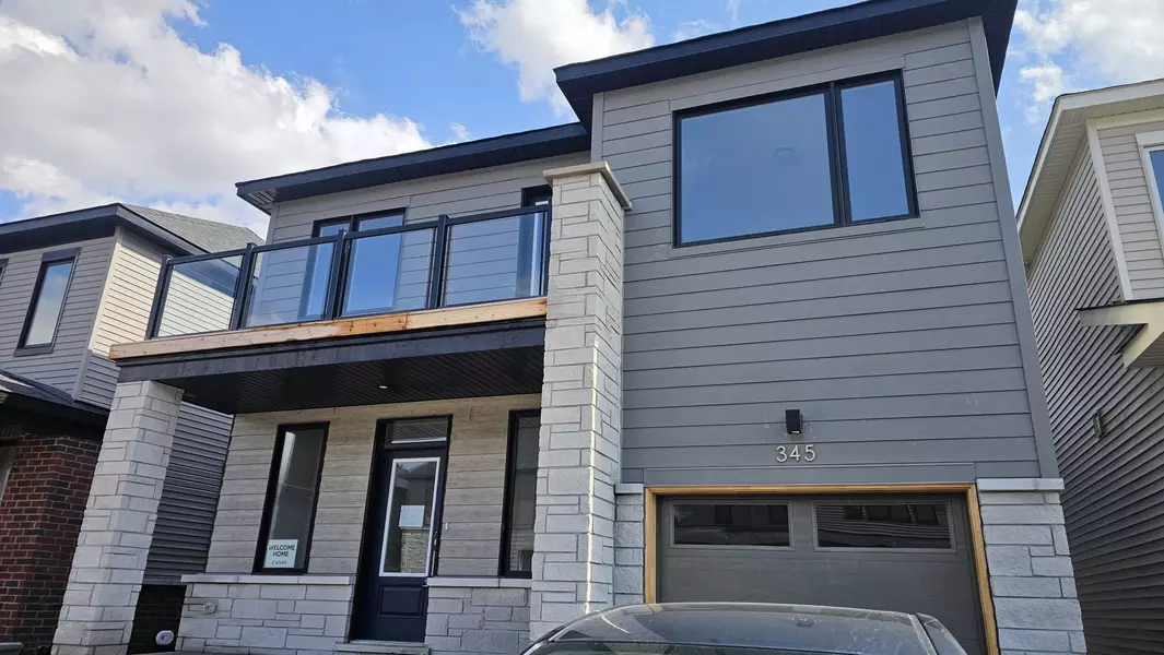 345 Peninsula RD, Barrhaven, ON K2J 7L9