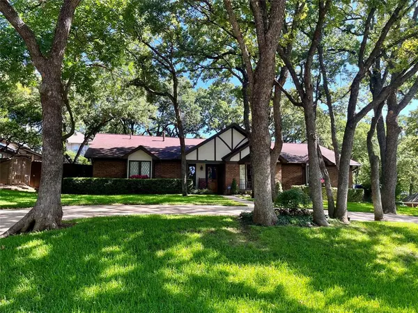 Grapevine, TX 76051,2714 Warwick Way