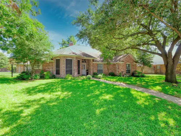 3406 Oak Trail Drive, Rowlett, TX 75088