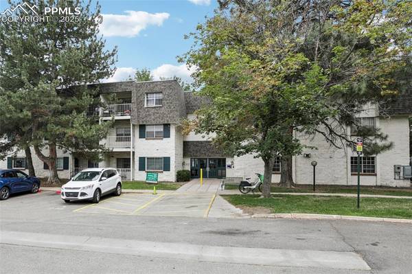 5875 E Iliff AVE #201, Denver, CO 80222