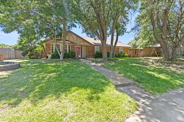 800 Katherine Court, Cedar Hill, TX 75104