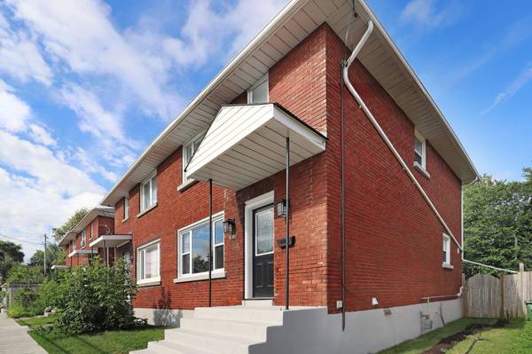 1108 Merivale RD, Carlington - Central Park, ON K1Z 6B2