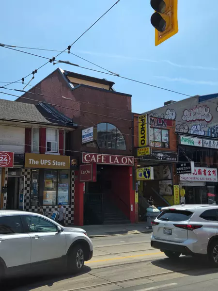 453 Dundas ST W, Toronto C01, ON M5J 2Y5