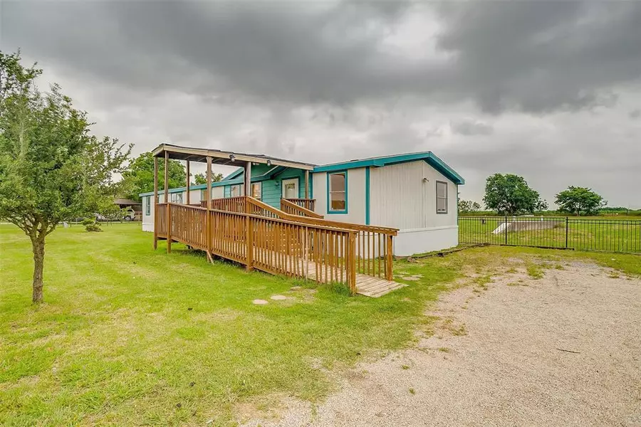 2412 Juniper Trail, Alvarado, TX 76009