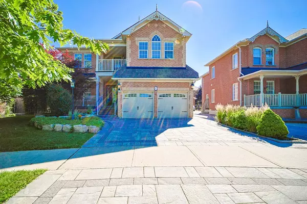 17 Sturgess CRES, Whitby, ON L1M 1J9