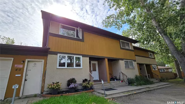 42 Mackenzie MEWS, Regina, SK S4N 5M5