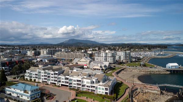 9809 SEAPORT Pl #201, Sidney, BC V8L 4X3