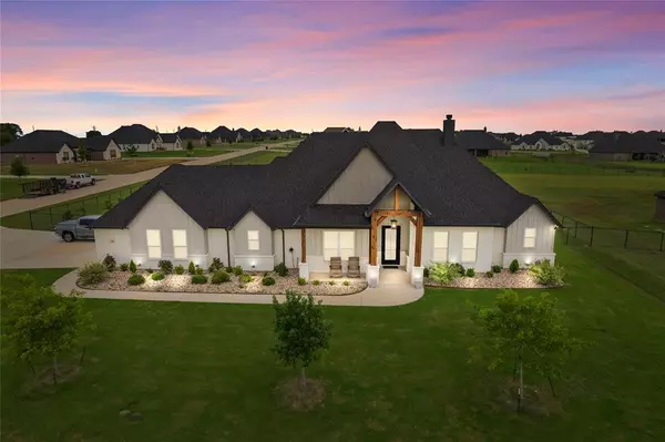 256 Agua Linda Drive, Godley, TX 76044