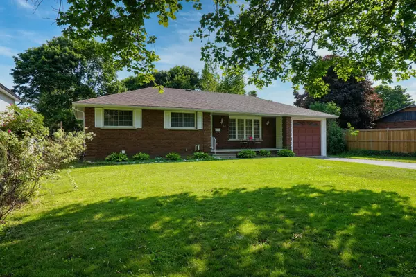 40 Springhome RD, Barrie, ON L4N 2W8