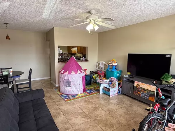 Sunrise, FL 33351,10056 Winding Lake Rd #204