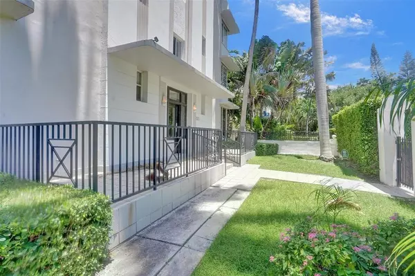 Miami Beach, FL 33139,820 Euclid Ave #104