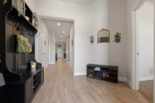 Denton, TX 76210,5709 Round Hill Road