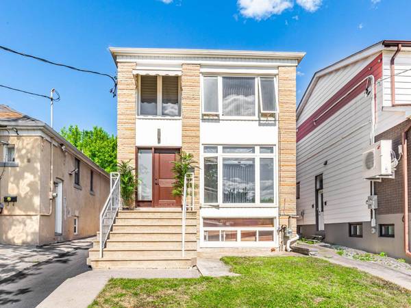 65 Branstone RD, Toronto W03, ON M6E 4E3
