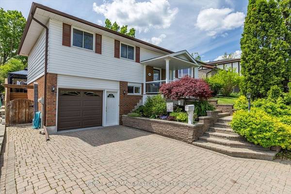 959 Golfview RD, Peterborough West, ON K9J 7W2