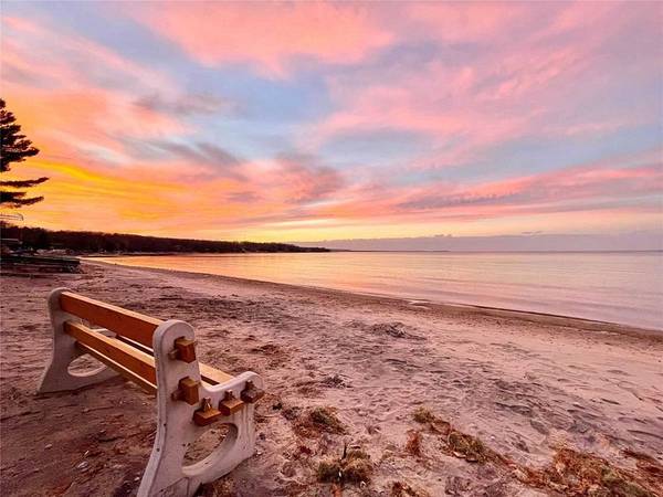 50 Breithaupt CRES, Tiny, ON L9M 0B2