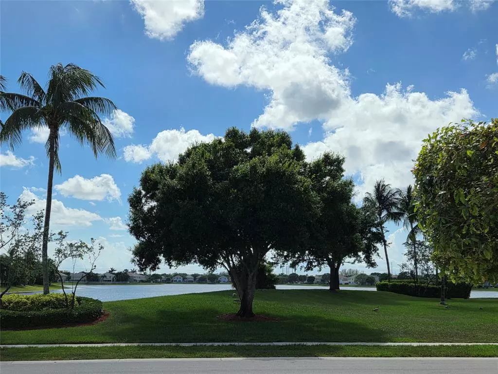 Royal Palm Beach, FL 33414,383 Berenger Walk