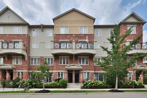 47 Hays BLVD #24, Oakville, ON L6H 0J1