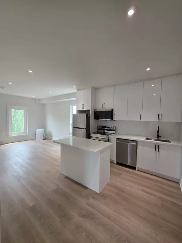 339 Ranee Ave AVE S #Unit 4, Toronto W04, ON M6A 1N9