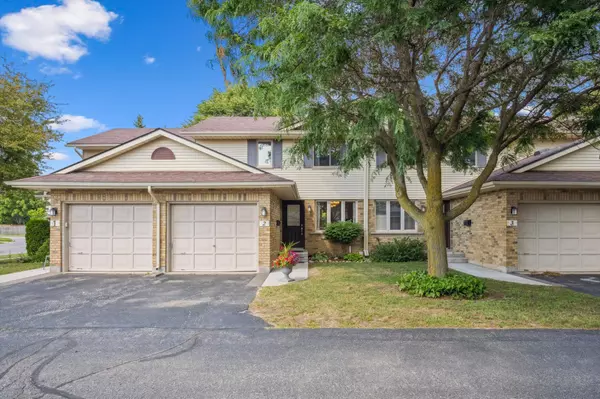 375 Kingscourt DR #2, Waterloo, ON N2K 3N7