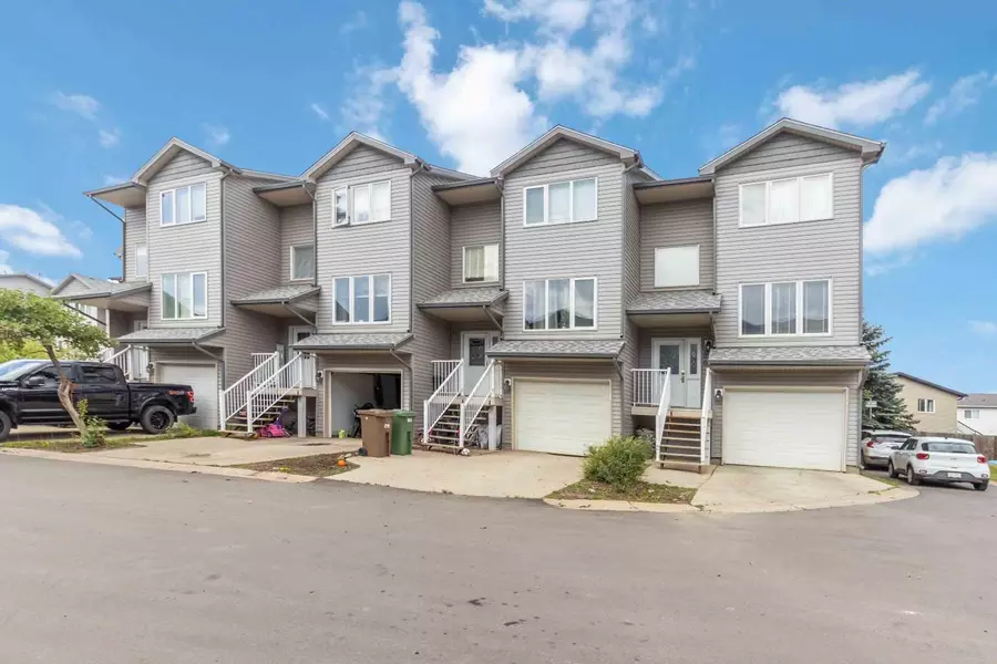 100 Albion DR #20, Fort Mcmurray, AB T9J 1M1