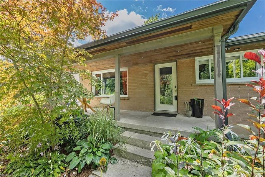 231 MICHAELMAS ST #Main, London East, ON N5Y 1N2