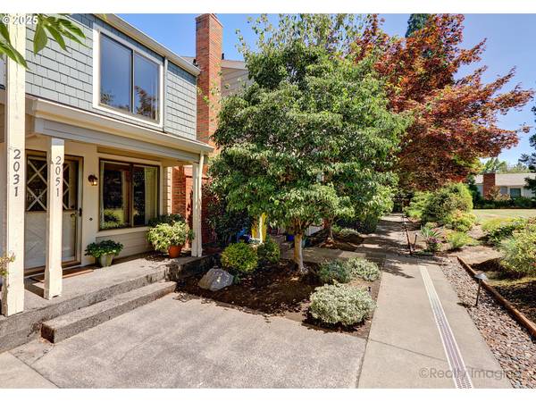2051 BONNIEBRAE DR, Lake Oswego, OR 97034