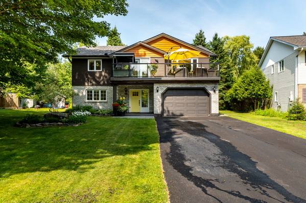 19 Beechwood PATH, Huntsville, ON P1H 1S6